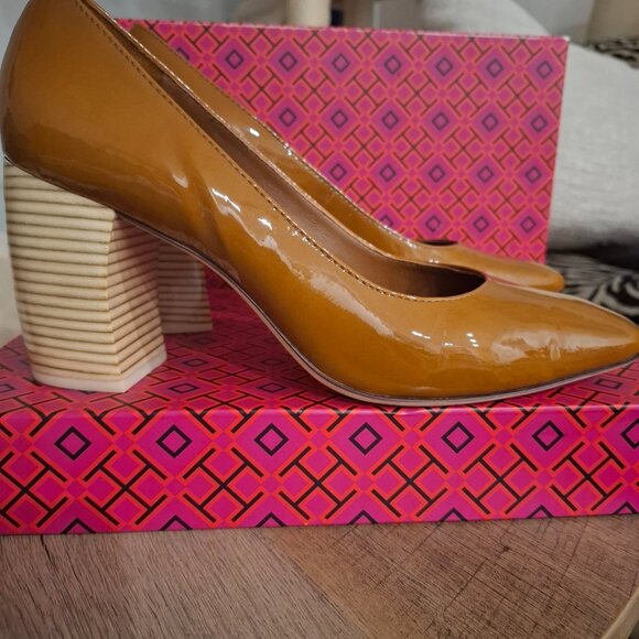 TORY BURCH Tan Patent Leather Block Banana Heels Size 8.5 - Picture 3 of 8